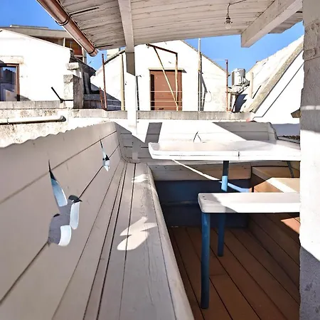 L'angolo Di Gaudi, Casa Mila Путиньяно