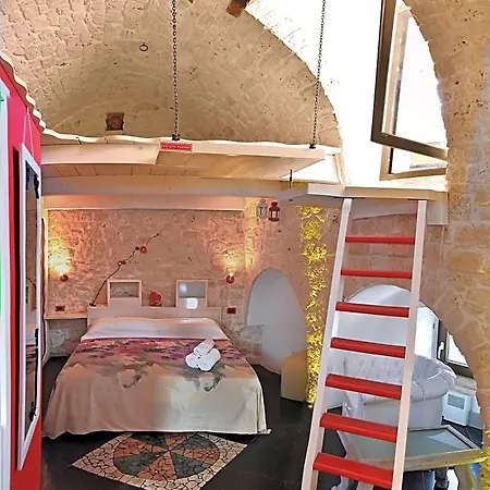 L'angolo Di Gaudi, Casa Mila 3* 普蒂尼亚诺