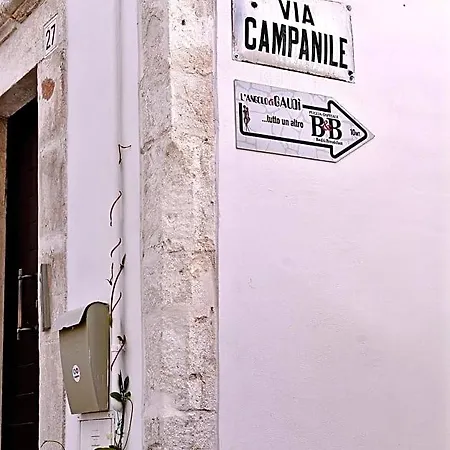L'angolo Di Gaudi, Casa Mila 3* Путиньяно